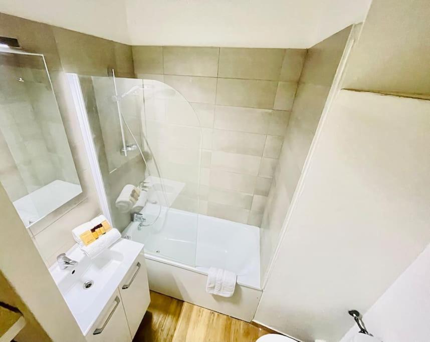 Le Chevrefeuille - Easystay83 Saint-Raphaël Exteriör bild
