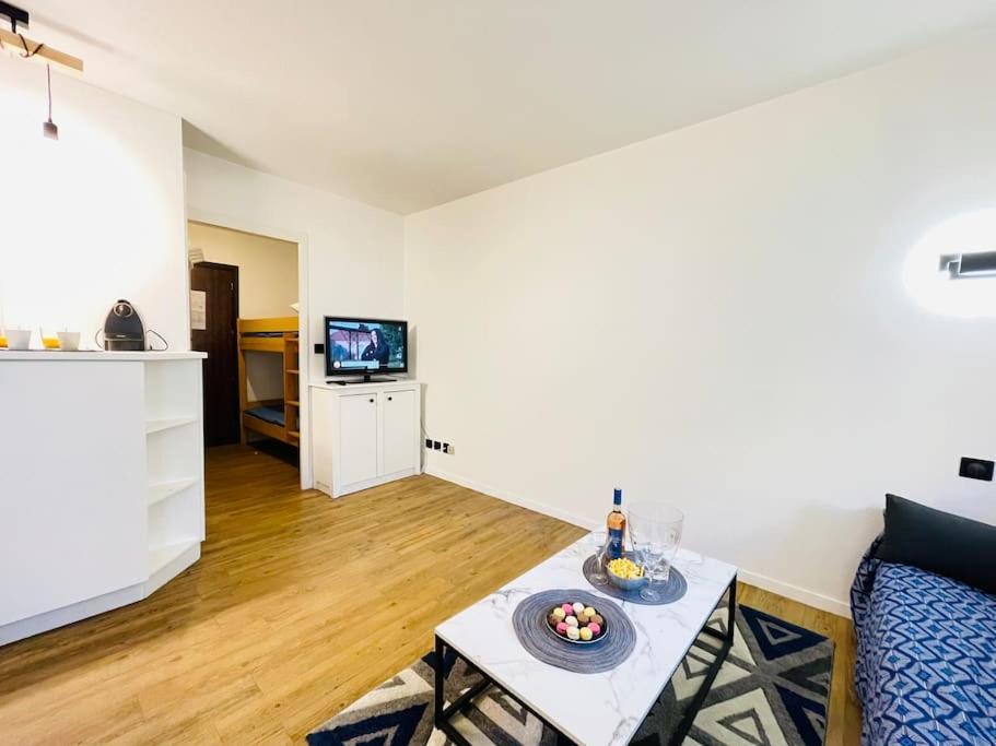 Le Chevrefeuille - Easystay83 Saint-Raphaël Exteriör bild