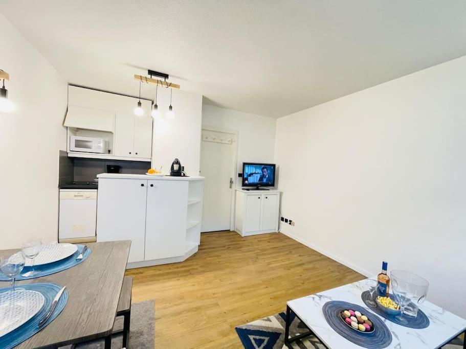 Le Chevrefeuille - Easystay83 Saint-Raphaël Exteriör bild